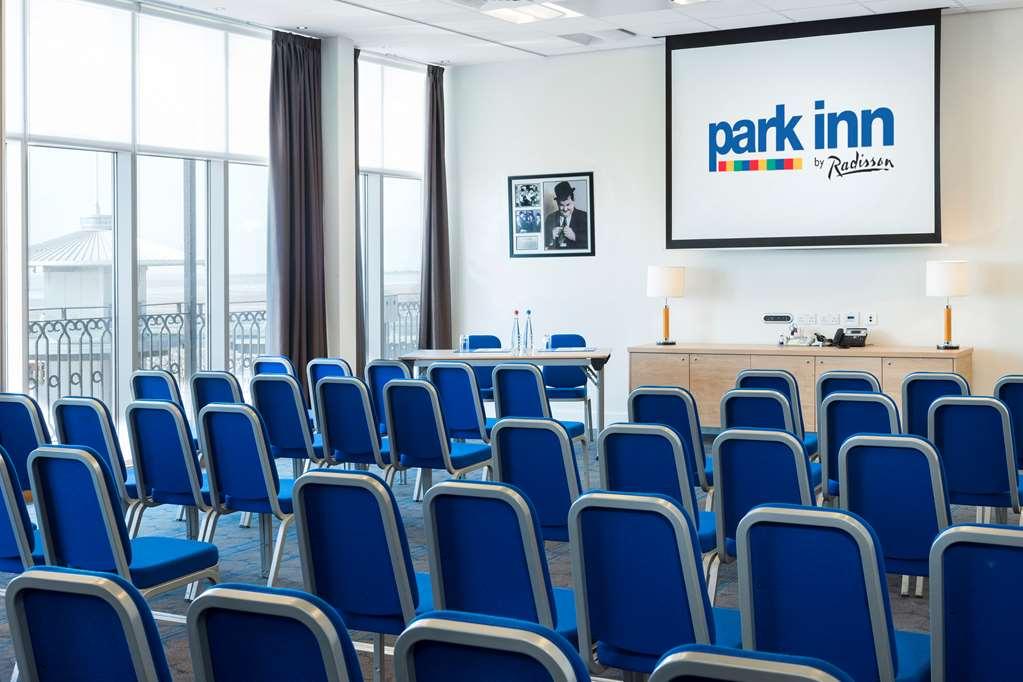 Park Inn By Radisson Palace Southend-on-Sea Exterior foto